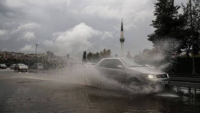 Meteoroloji'den üç günlük yağış uyarısı: İstanbul ve Ankara için alarm verildi
