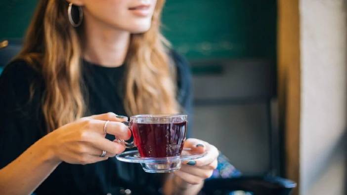 Türkler onsuz yapamıyor, zararını gözden kaçırıyor! İşte çayın fark edilmeyen zararı…