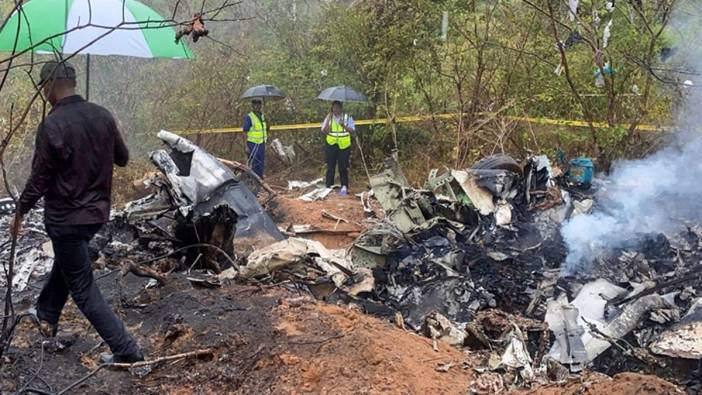 Kenya'da turistleri taşıyan uçak düştü: 11 kişi hayatını kaybetti