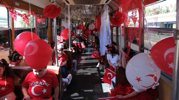 Nostalji Tramvayı’nda 29 Ekim Cumhuriyet Bayramı coşkusu