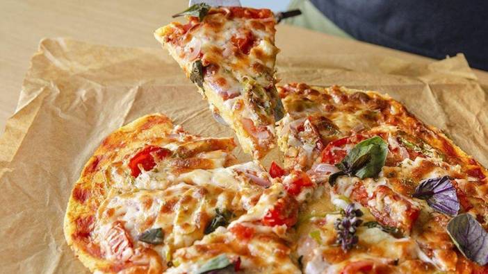 Evde pizza devrimi! 10 dakikada hazırlanan kabarık ve yumuşak hamur sırrı