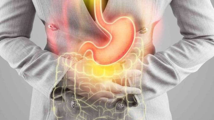 Mide yanmasına anında çözüm! Uzmanlardan formül geldi: Suyun içine birkaç damla eklemeniz yetiyor