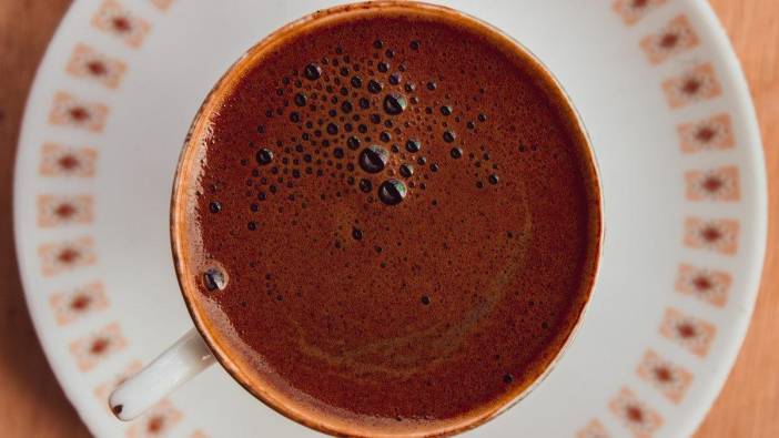 Türk kahvesi köpürtme sanatı! Göz dolduracak köpük için o gizli malzeme
