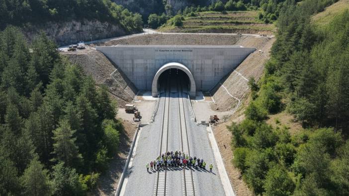 11,5 milyon vatandaşa hızlı tren konforu: Kritik aşama geçildi!