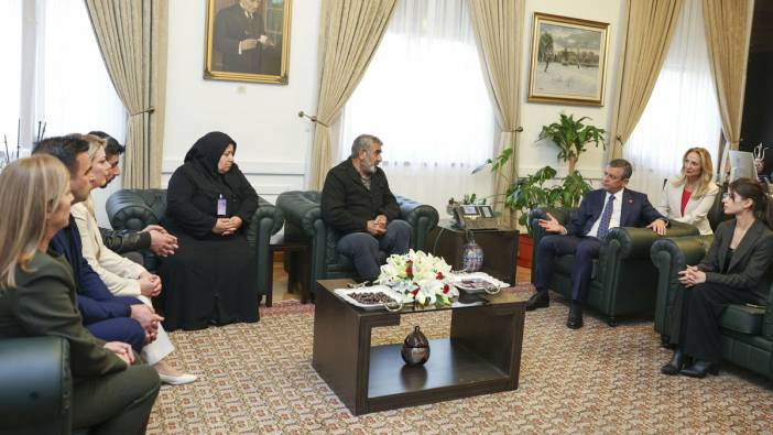 Özel, Ayşe Tokyaz ve Rojin Kabaiş’in aileleriyle görüştü