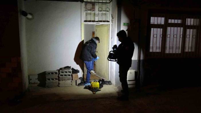 Sıradan bir ev işi yaşam savaşına dönüştü: Sofra silkelerken saniyeler içinde yere yığıldı