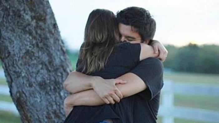 Kadınların neden daha temas bağımlısı olduğu anlaşıldı! Romantik ilişkilerde sarılmanın şaşırtıcı etkisi: Faydası ortak değil