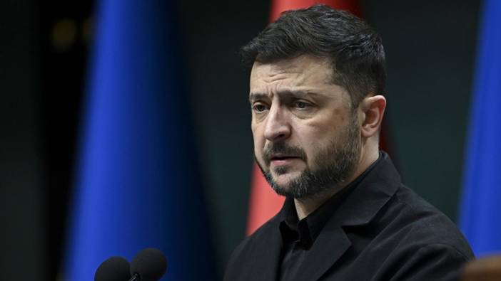 Zelenski: Putin, çaldıklarının yasal olarak tanınmasını istiyor