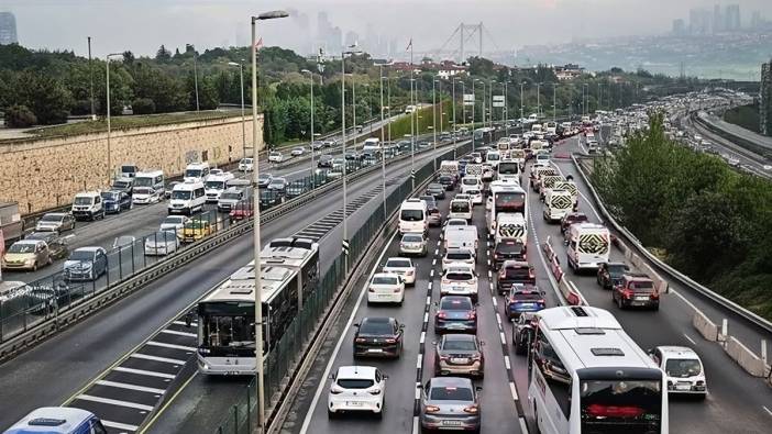 İstanbul trafiğinde dünya markası olmayı başardık, tebrikler!