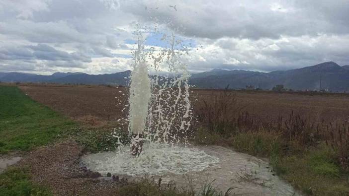 Şehri kuraklık vurdu ama... Kullanılmayan kuyudan su fışkırıyor: Sebebi gaz mı; su mu?