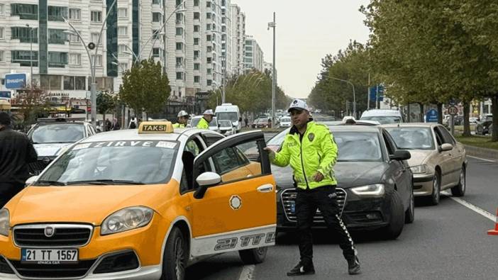 Dronlu denetimle yediği cezaya inanmadı! "Kamera şakası sandım" diyerek inkar etti: Sürücülerin panik halleri böyle yansıdı