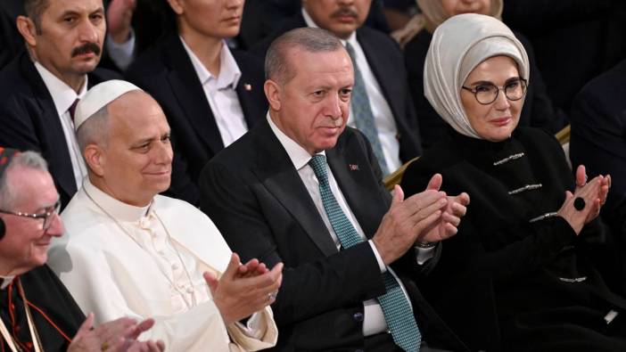 Külliye'deki Papa karşılama törenindeki ilahi seçimi tepki çekti: Bu büyük hatanın hesabı sorulmalı