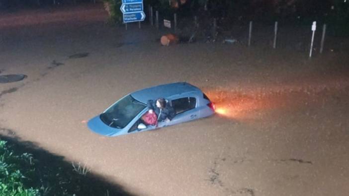 Komşuda afet alarmı! 4 gündür süren sağanak felakete dönüştü: Sokaklar nehir oldu, okullar kapatıldı
