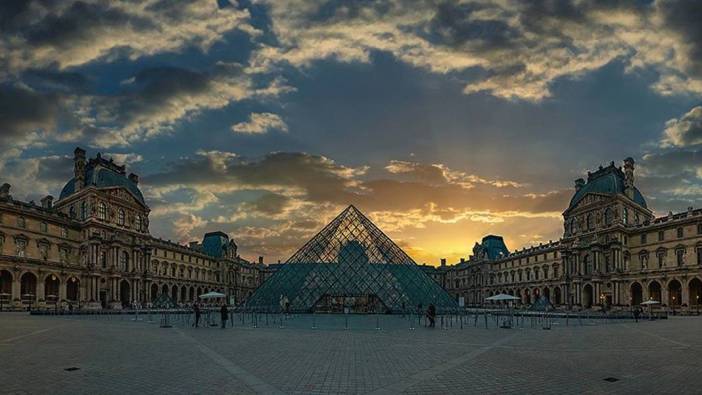 Louvre Müzesi'nde soygun bitti, şimdi de sızıntı şoku: Yıllardır bilinen bakımsızlık 400 nadir kitabı vurdu