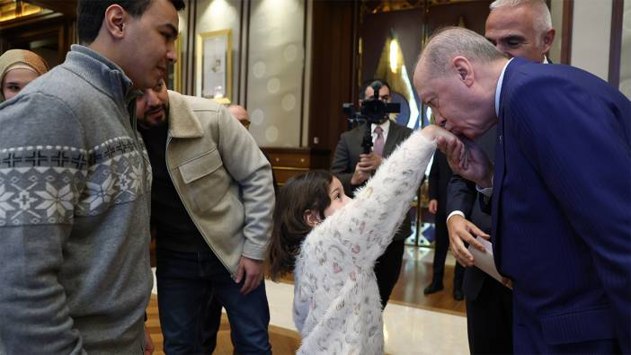 Erdoğan Gazze'de hayatını kaybeden 6 yaşındaki Hind Rajab’ın ailesini kabul etti