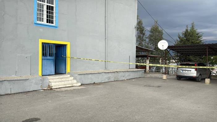 Mersin'de okul bahçesinde dehşet! Öğrenci, müdürü tüfekle vurdu