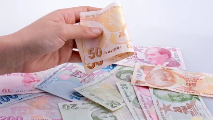 Cebinizdeki paraya hiç bu kadar yakından baktınız mı? Yıldız motifindeki gizli mikro detay!