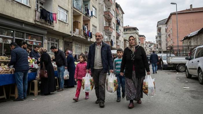 Ekonomideki pembe tablolar mutfağa uğramadı: Dört asgari ücret bile yoksulluk sınırının altında kalıyor