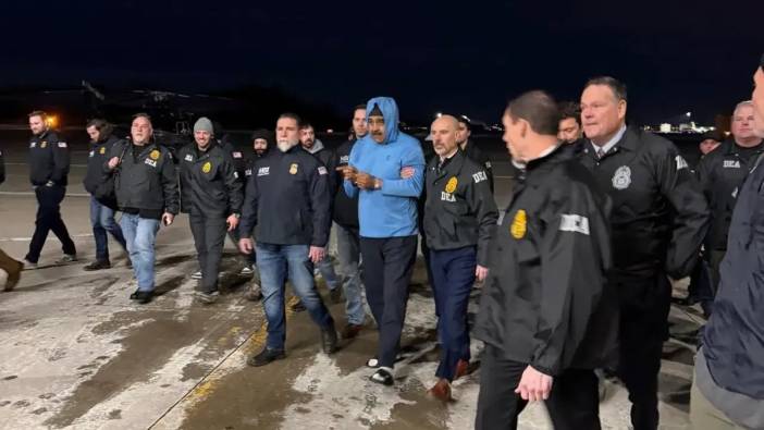 Maduro gitti ama Venezuela eskisi gibi: Polis telefonlarda 'kutlama mesajı' arıyor