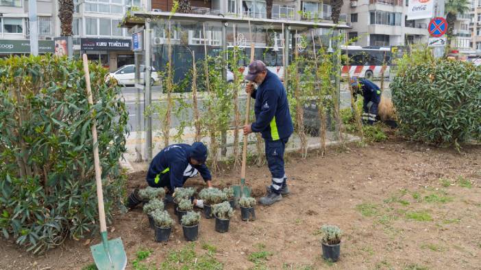 İzmir Büyükşehir, yeşil duraklarla kente nefes oldu