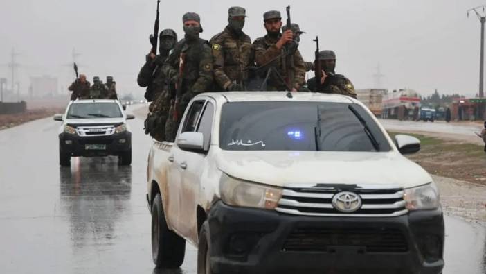 Deyr Hafir’de çatışmalar günlerdir sürüyor: Suriye ordusu YPG/SDG hedeflerini vuruyor