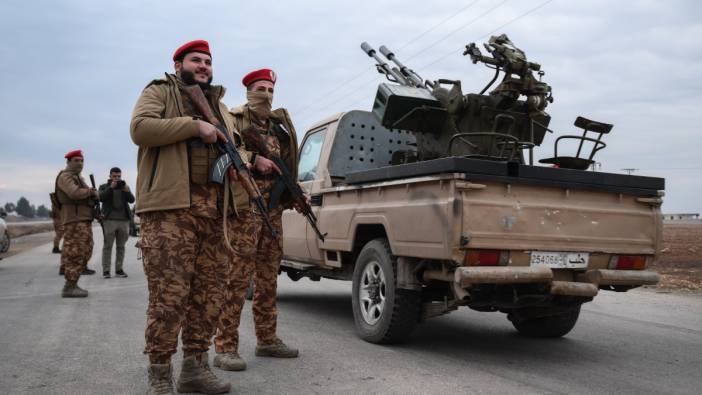 Suriye ordusu stratejik Deyr Hafir'e girdi: YPG/SDG Fırat'ın doğusuna çekildi