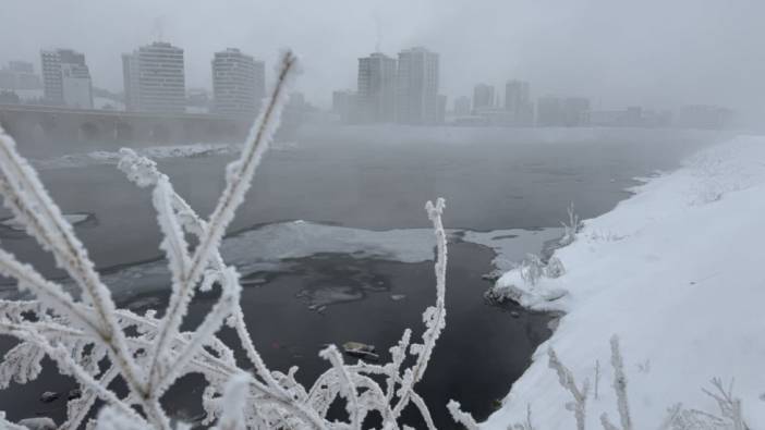 Sibirya soğukları şehri dondurdu! Termometreler eksi 22’yi gördü, Kızılırmak buz tuttu