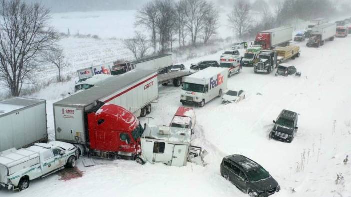 ABD'de kar kabusu! 100 araç birbirine girdi, otoyol savaş alanına döndü!