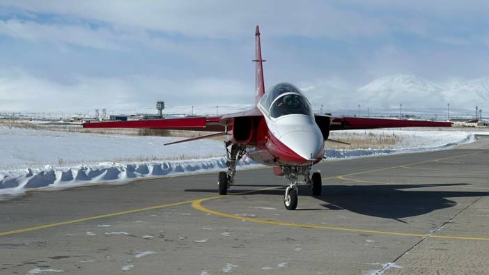 Milli jet HÜRJET dondurucu soğukları devirdi: Erzurum’daki zorlu testlerden tam not!