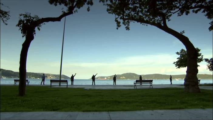 Leyla ile Mecnun 15. yılda sahneye döndü! Kireçburnu’nda büyük buluşma