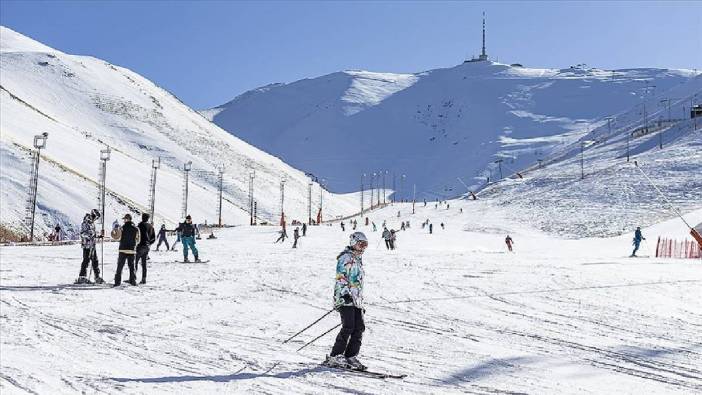 Kayak tatili yapmak isteyen koşacak! 275 santimetre kalınlığıyla en çok kar Palandöken’e yağdı