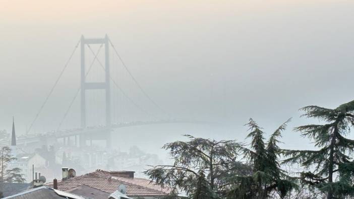 İstanbul’da "puslu" sabah: Boğaz’da görüş mesafesi düştü