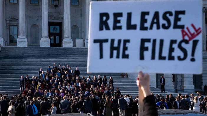 ABD'yi sarsan anket: 'Destansı öfke' operasyonu Epstein öfkesi'ne döndü