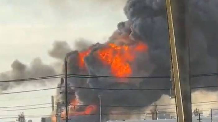 ABD'deki dev petrol rafinerisinde şiddetli patlama: 'İran vurdu' iddiası