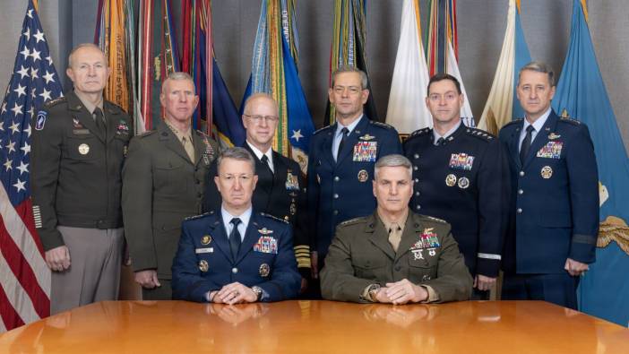 Pentagon'da savaşın ortasında büyük tasfiye: Kara operasyonu hazırlığı mı?