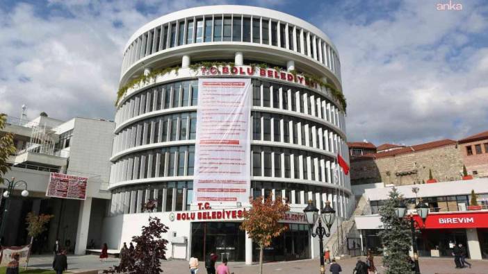 Bolu Belediyesi'ne operasyon: Başkan yardımcısı ve bir belediye meclis üyesi gözaltında