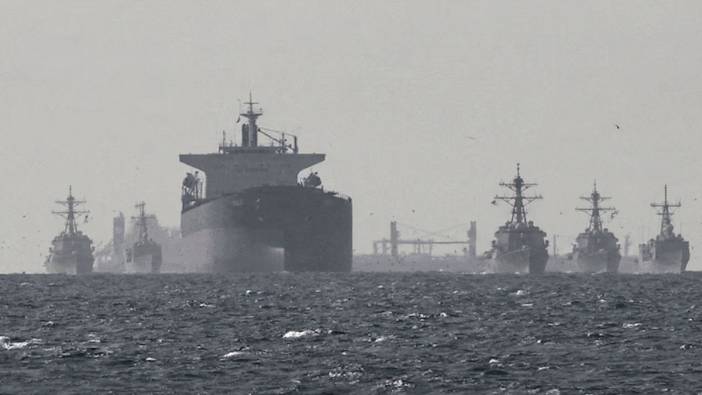 Devrim Muhafızları'ndan ABD'ye 'abluka' cevabı: Enerji fiyatlarında çılgın zamlara hazır olun