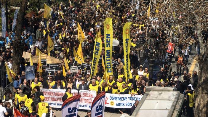 Okul saldırısı sonrası öğretmenler ayakta: MEB önünde 'yaşam nöbeti' başladı