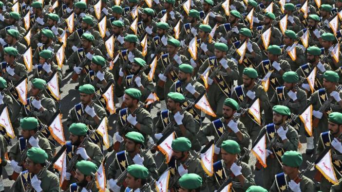 İran’dan ABD’ye uyarı: Gemileriniz üslerinizle aynı kaderi paylaşır