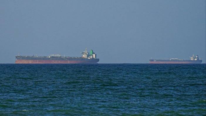 İran basını: Hürmüz Boğazı yakınlarında bir petrol tankeri vuruldu