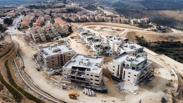 Dünyaca ünlü sitede büyük skandal: Filistinlilerden gasp edilen evleri ...