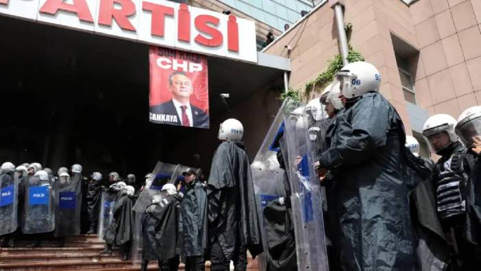CHP, dünya basınında: “Erdoğan karşıtı en güçlü yapı baskı altında”