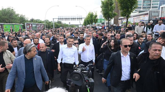 TOMA'nın üstünden seslenen Özel: Parti fiilen kapatıldı, yeniden açacağız