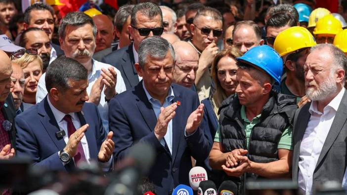Özgür Özel’den Yıldızlar Holding önünde madencilere destek: Üç bakan kefil oldu ama sözler tutulmadı