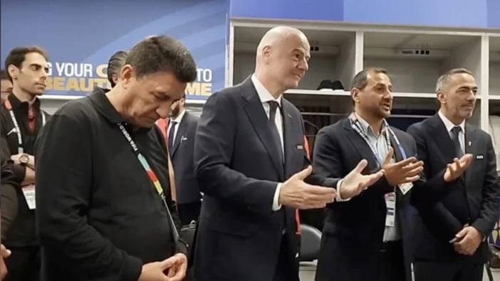 FIFA Başkanı Infantino İranlı oyuncuları kutladı