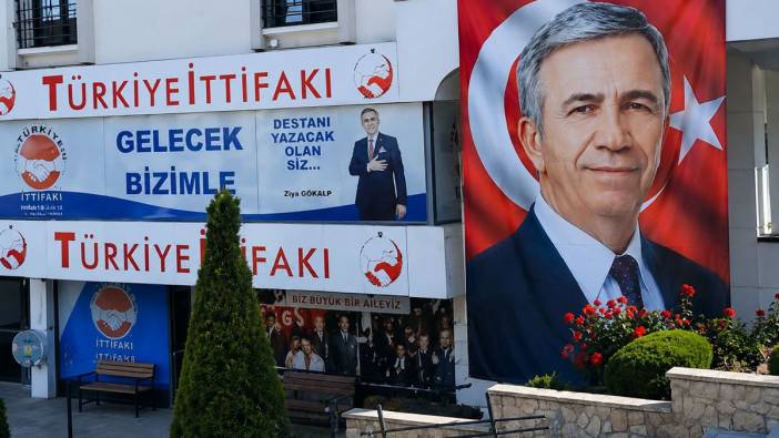 Mansur Yavaş cephesinden 'yeni parti' cevabı: O poster 3 yıldır ABP'nin önünde asılı