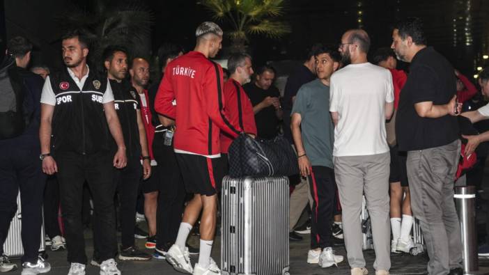 Dünya Kupası'na veda eden Milli Takım, Türkiye'ye döndü