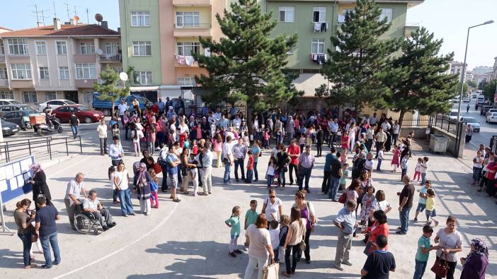 Milyonlarca anne babayı şoke eden zorunluluk: Veliler de sıraya girecek