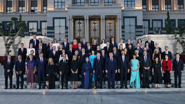 Beştepe’de NATO resepsiyonu: Liderler ve eşleri aile fotoğrafında buluştu