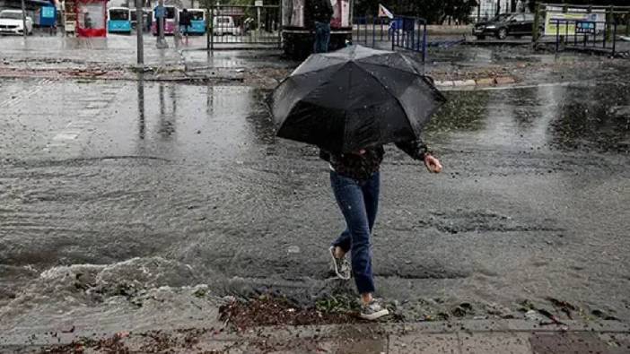 AKOM uyardı: İstanbul’a Balkanlar’dan serin ve yağışlı hava geliyor